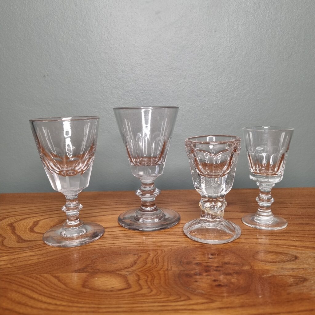 Samling portvins / snapseglas