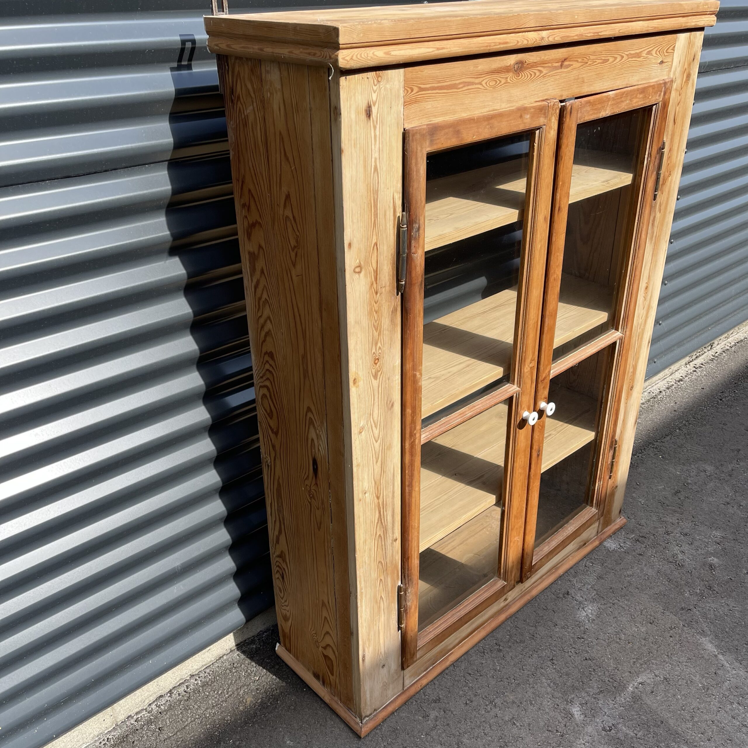 Væghængt vitrine - Billede 3