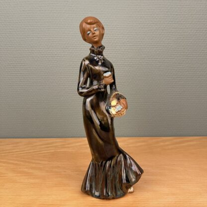 Retro blomsterpige figur