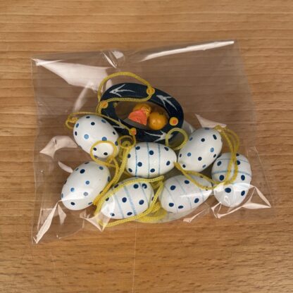Påskepynt i træ