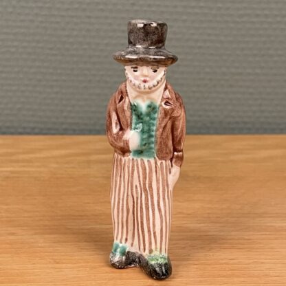 L. Hjorth egnsfigur - mand 10,5cm