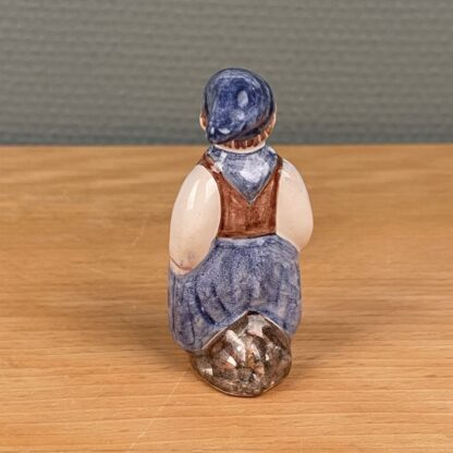 L. Hjorth egnsfigur -  dreng 8cm - Image 3