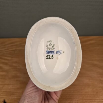 Royal Copenhagen Pige med gås nr. 528 - Image 4