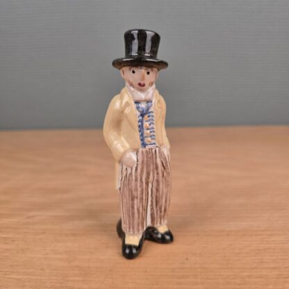L. Hjorth egnsfigur - mand 11,5cm