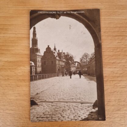 Postkort - Frederiksborg Slot - 1928, frankeret
