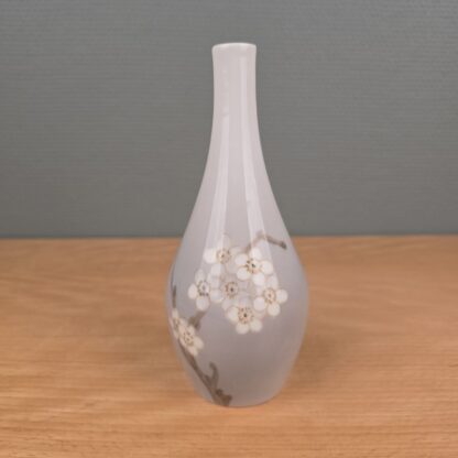Bing & Grøndahl vase med blomstergren nr.8