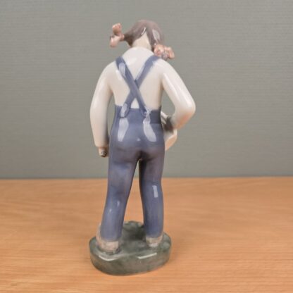 Bing & Grøndahl 'Den lille gartner' nr. 2326 - Image 3