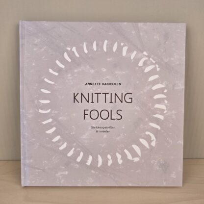 Bog 'Knitting Fools'