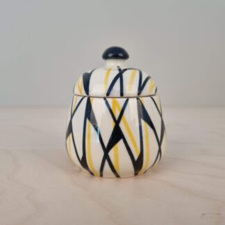 Sjælden sennepskrukke i fajance fra Søholm, Bornholm