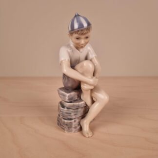 Dahl Jensen figur - Ole med stribet hue - nr. 1328