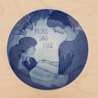 Royal Copenhagen Mors dag platte - 1982