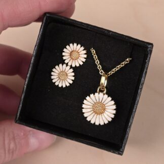 Marguerit sæt i forgyldt sølv - ørestikker og vedhæng