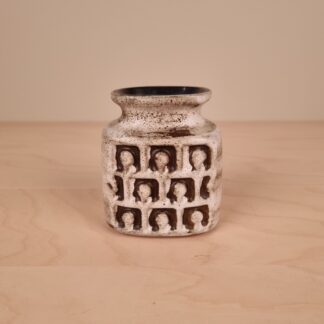 VED Haldensleben, West Germany - lille vase med mønster - 3090-D