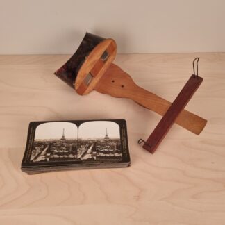 Stereoskop fra omkring 1940 med 22 blandede motiver - H. C. White Co.