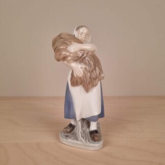 Royal Copenhagen figur - Pige med neg - nummer 908