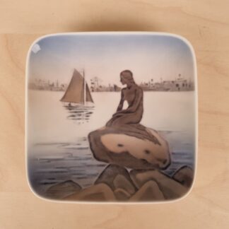 Royal Copenhagen skål - Langelinie med Den Lille Havfrue - nr. 4228