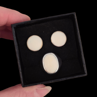 Vintage sølv ring og ørestikker med ilagt ben