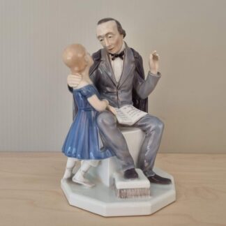 Royal Copenhagen figur - H. C. Andersen med lille pige - nr. 445