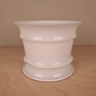 Holmegaard MB urtepotteskjuler - 13,5 cm høj - hvid opal