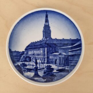 Royal Copenhagen mini-platte med motiv af Christiansborg - nr. 70/2010