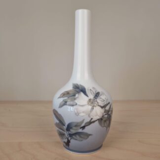 Royal Copenhagen vase - Bien og blomsten - nr. 1659/43-6