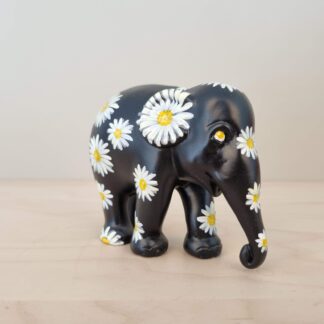 Elephant Parade 2010 "Daisies" - 9cm - dekoreret af Benjawan Sang-Gnernchai