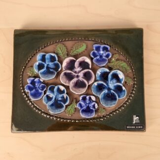 JIE Gantofta relief med blomstermotiv - 22,5 x 18 cm