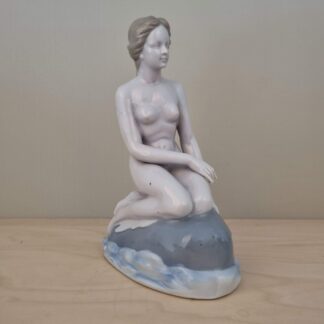 Figur af havfrue på sten - DDR - 1960erne - 23cm