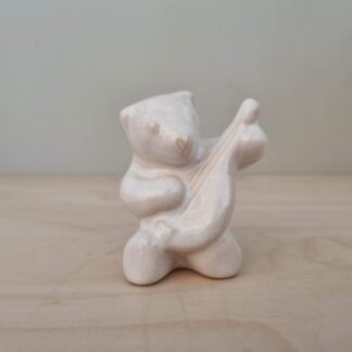 L. Hjorth - Orkesterbjørn med guitar - hvid - 6,5 cm