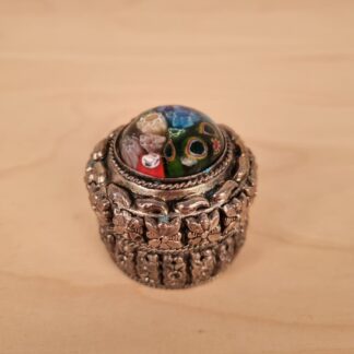 Vintage Murano pilleæske med Millefiori dekoration på toppen - forsølvet - 4,5cm