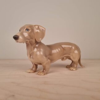 B&G figur - Stor gravhund nr. 1752 - 19cm