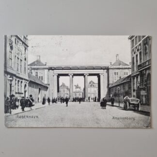 Postkort med parti fra København, Kolonaden, Amalienborg, 1906