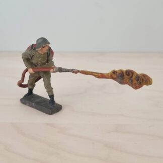 Lineol - Fransk soldat med flammekaster - ca. 1940 - ca. 7cm