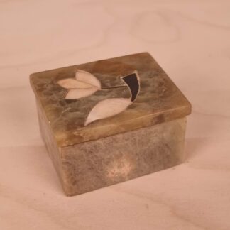 Lille skrin eller æske i fedtsten - indisk - 5x3 cm